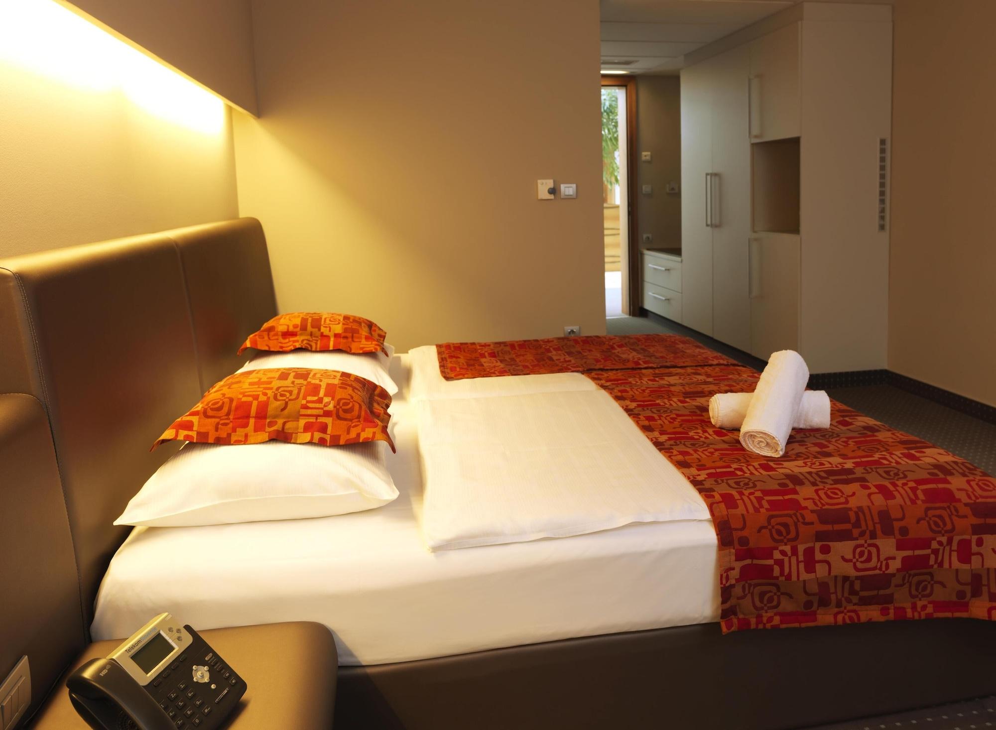 Hotel Thermana Park Lasko**** Superior Экстерьер фото