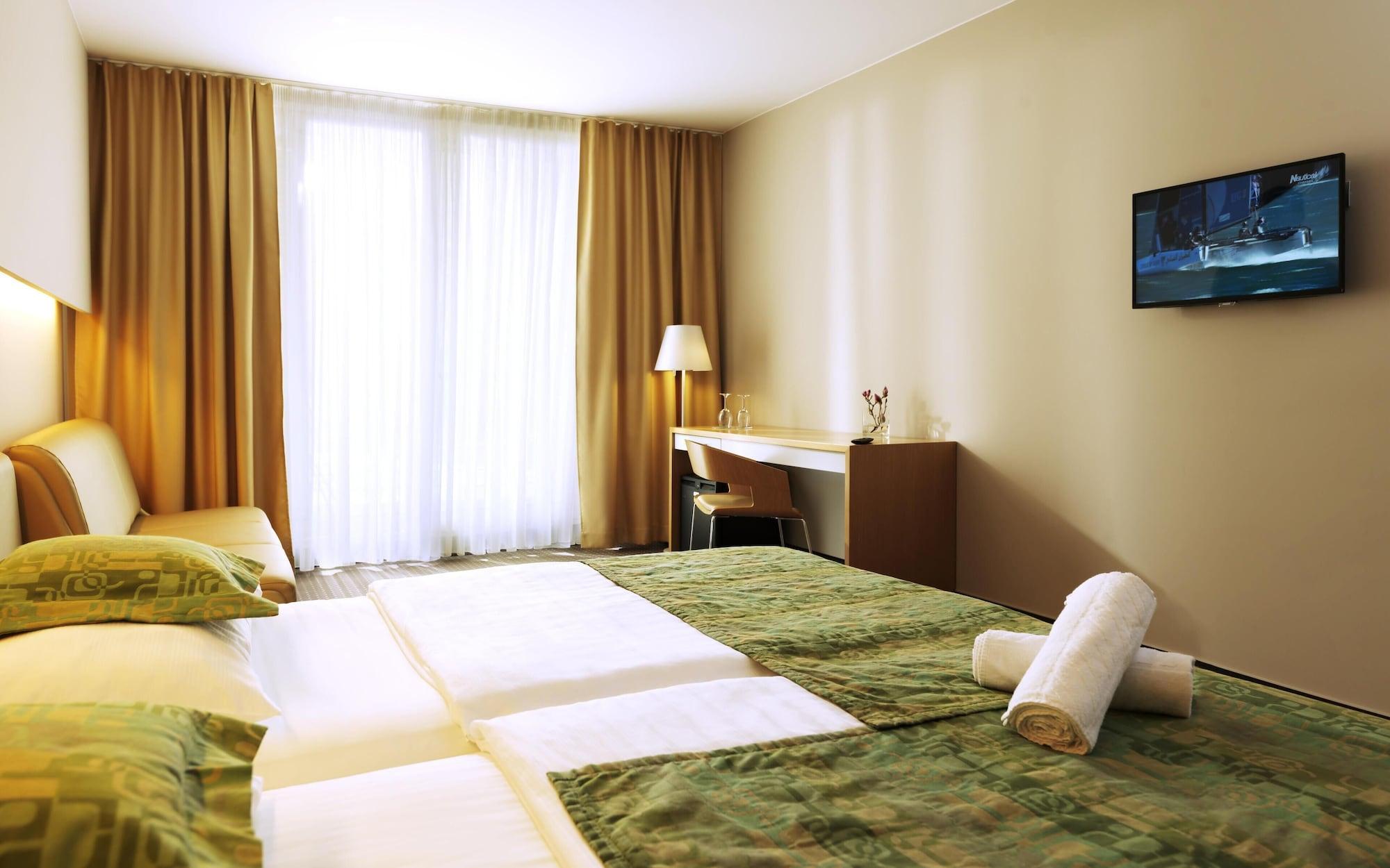 Hotel Thermana Park Lasko**** Superior Экстерьер фото