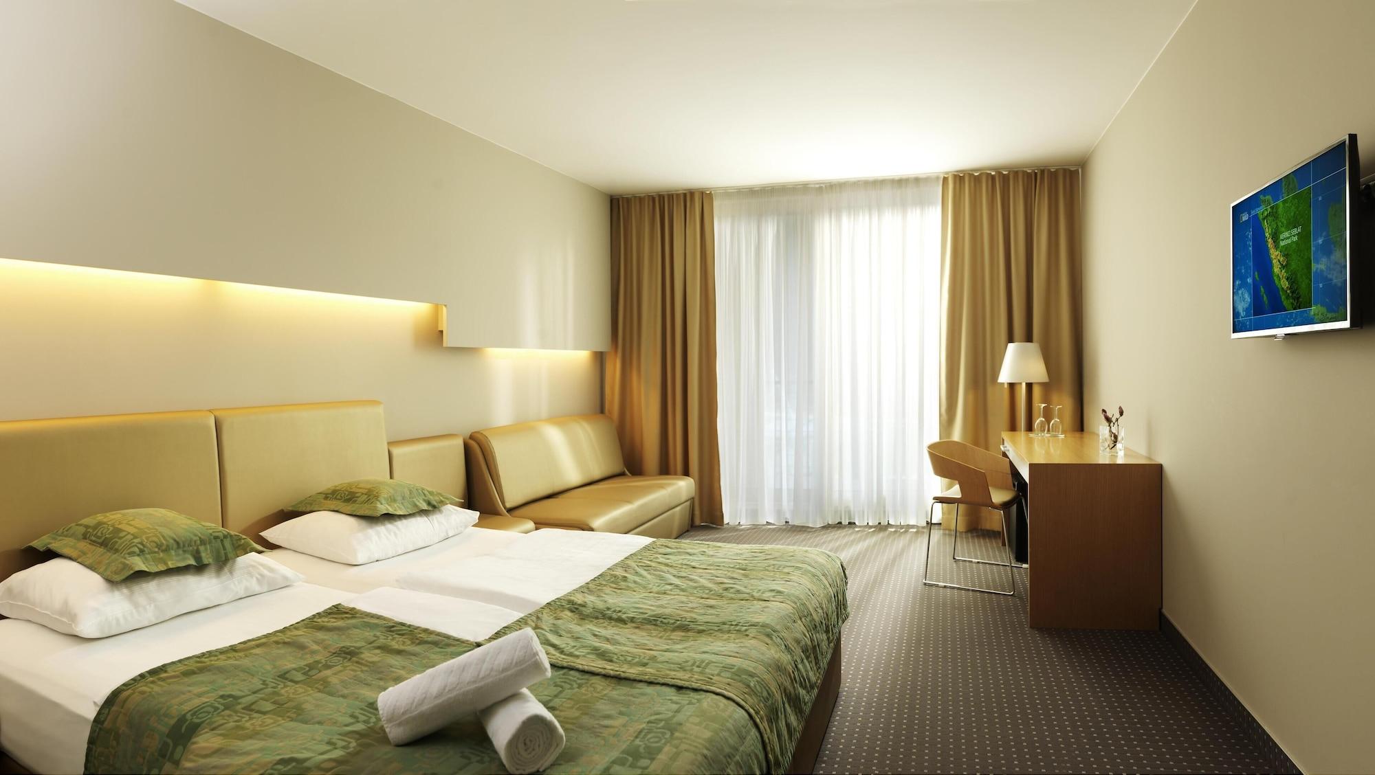 Hotel Thermana Park Lasko**** Superior Экстерьер фото
