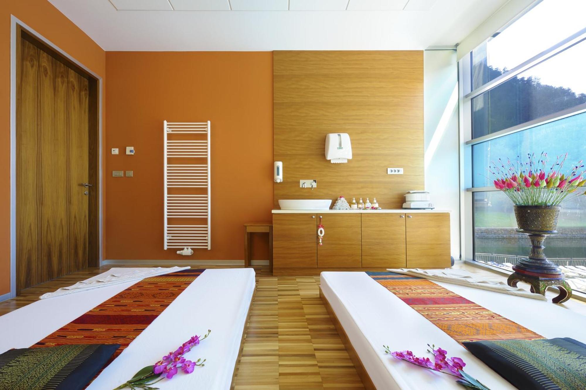 Hotel Thermana Park Lasko**** Superior Экстерьер фото