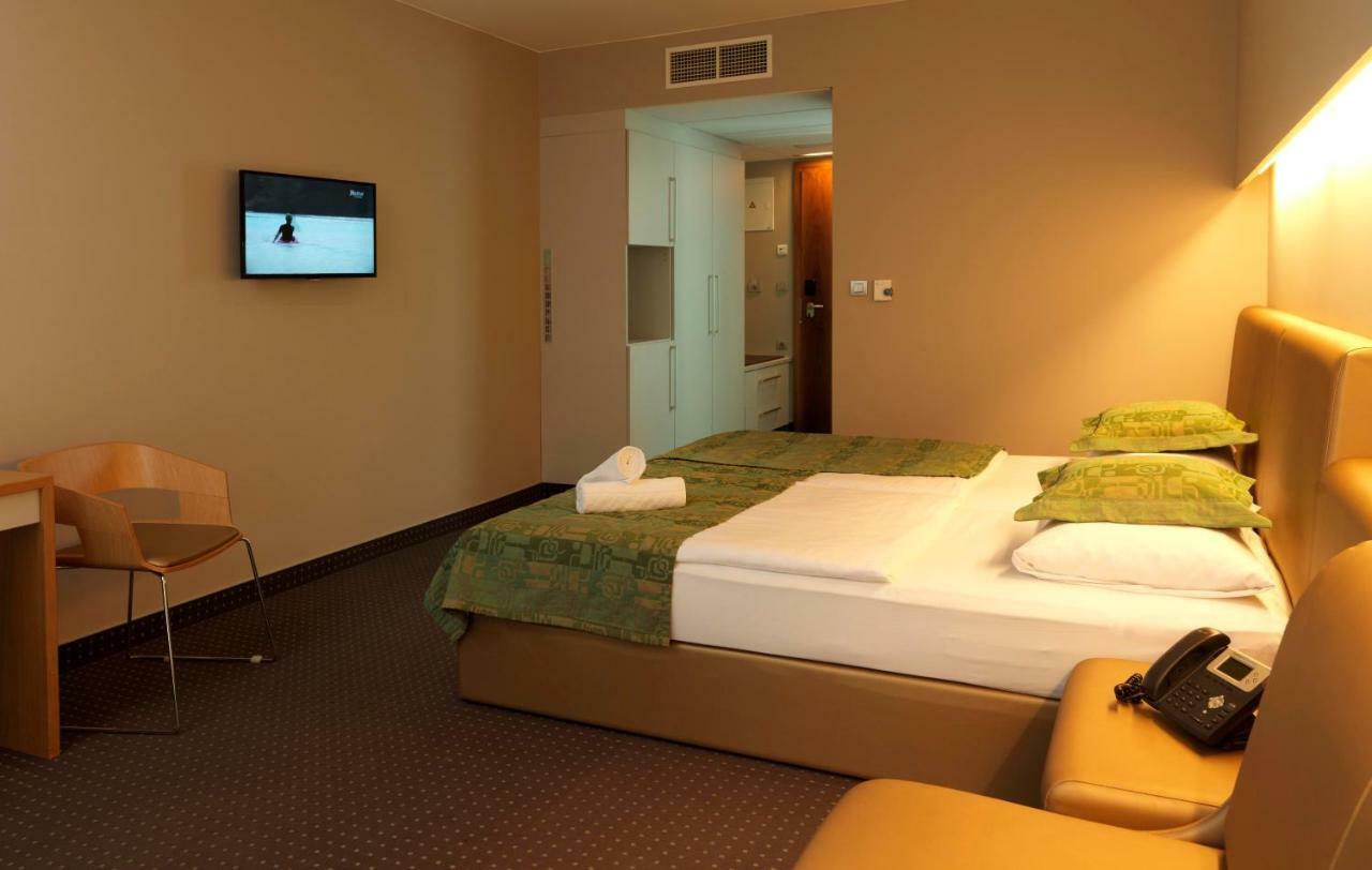Hotel Thermana Park Lasko**** Superior Экстерьер фото